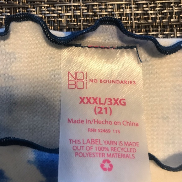 Adorable tie dye shirt/ runs smaller then size/ like a large - Picture 6 of 6